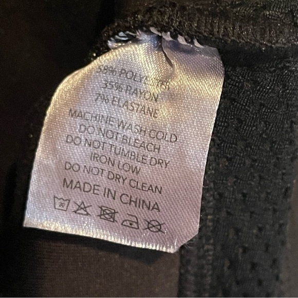 Saski Collection | Crop Mesh Pullover - Picture 10 of 11